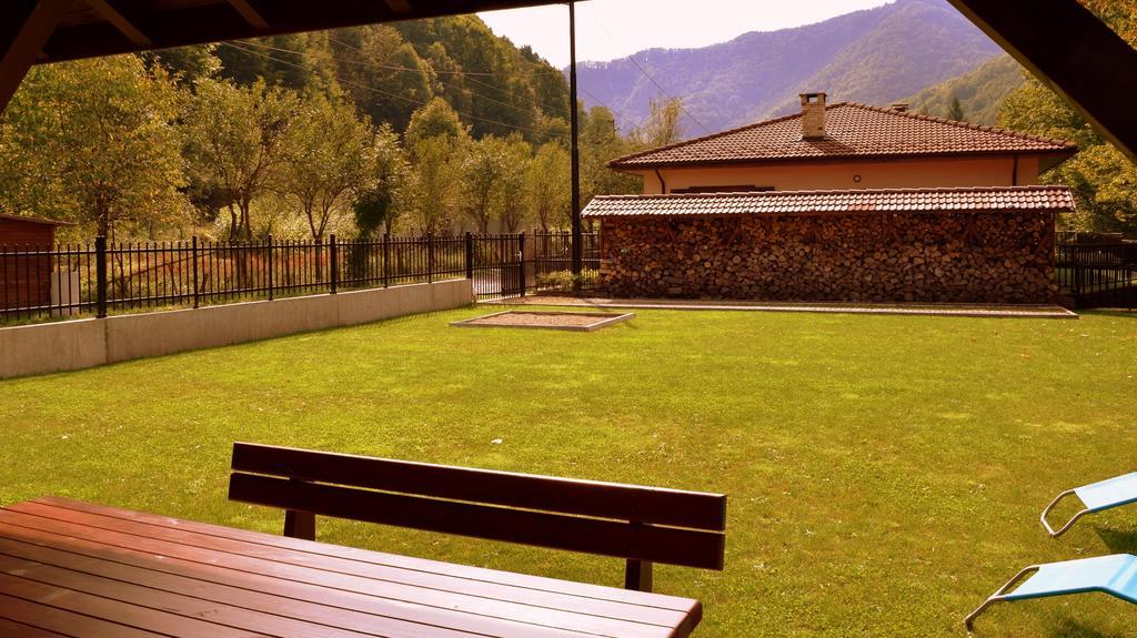 Boyana Vacation Houses Cherni Vit Exterior photo
